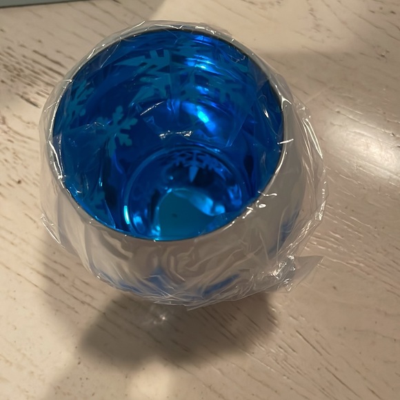 Party Lite snowflake tea light holder - Picture 2 of 5